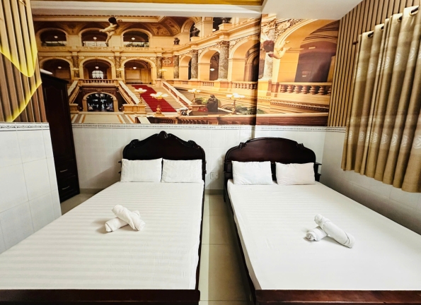 KHÁCH SẠN TRANG THƯ 